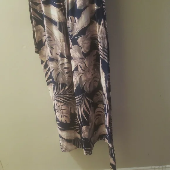 Tropical Print Jumpsuit - Picture 3 of 4